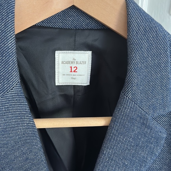The Academy Blazer by Gap size 12, like new. Blue - Picture 3 of 5